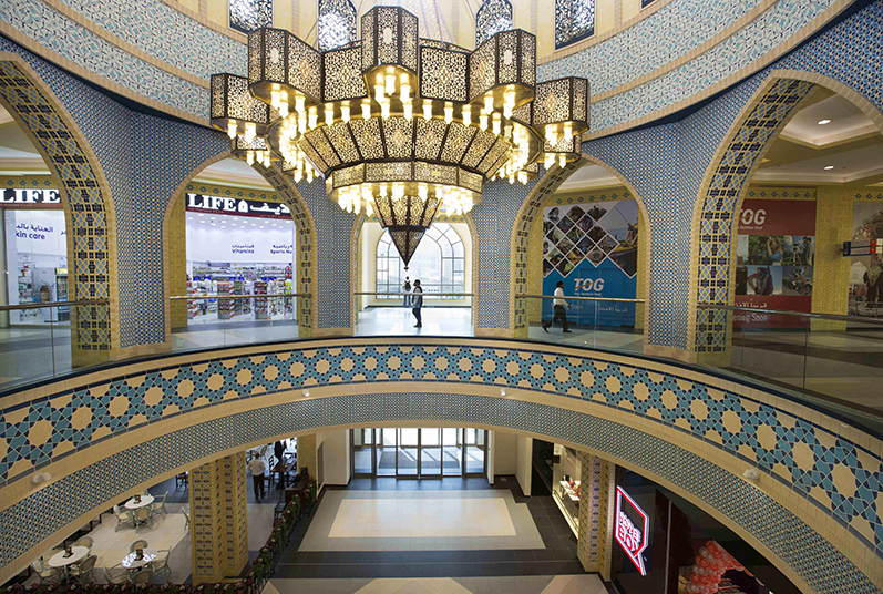 christmas decoration at ibn battuta mall