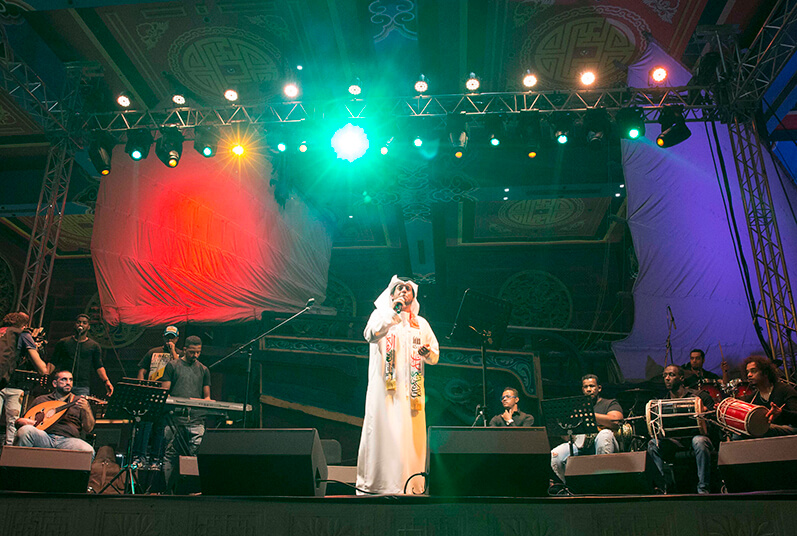 christmas decoration at ibn battuta mall